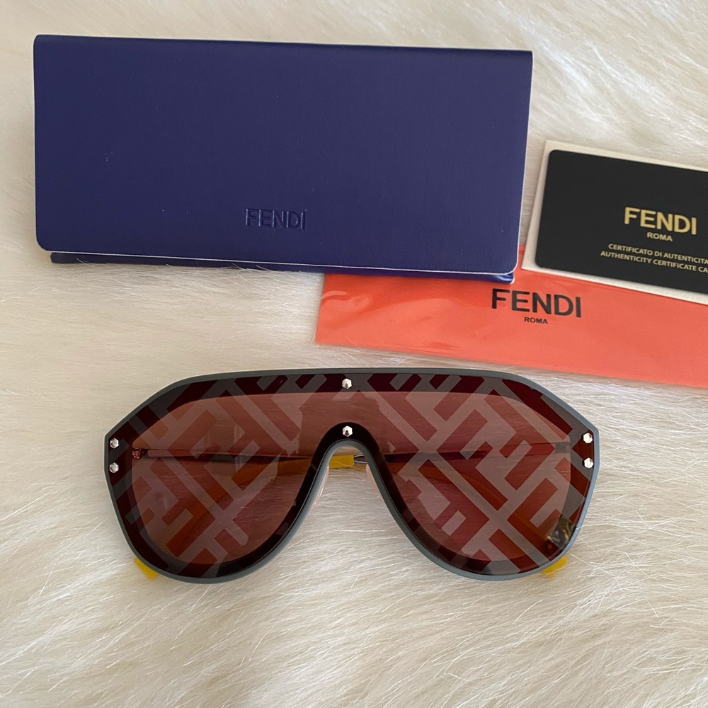 Fendi fabulous sunglasses